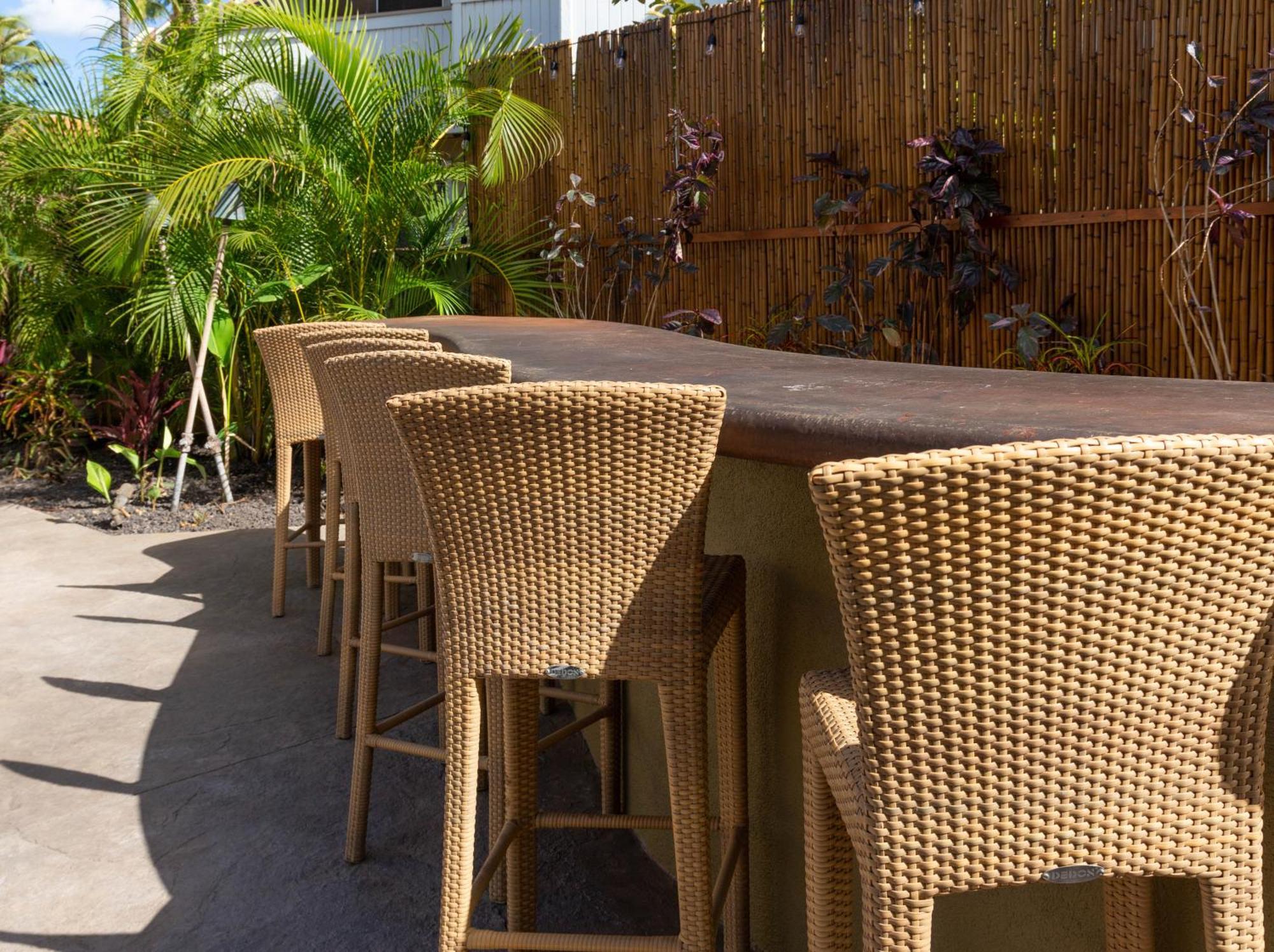 Lotus Suite, 1 Bedroom, Sleeps 4, Pool & Bbq, Pre-Renovation Summer Sale Кихей Экстерьер фото